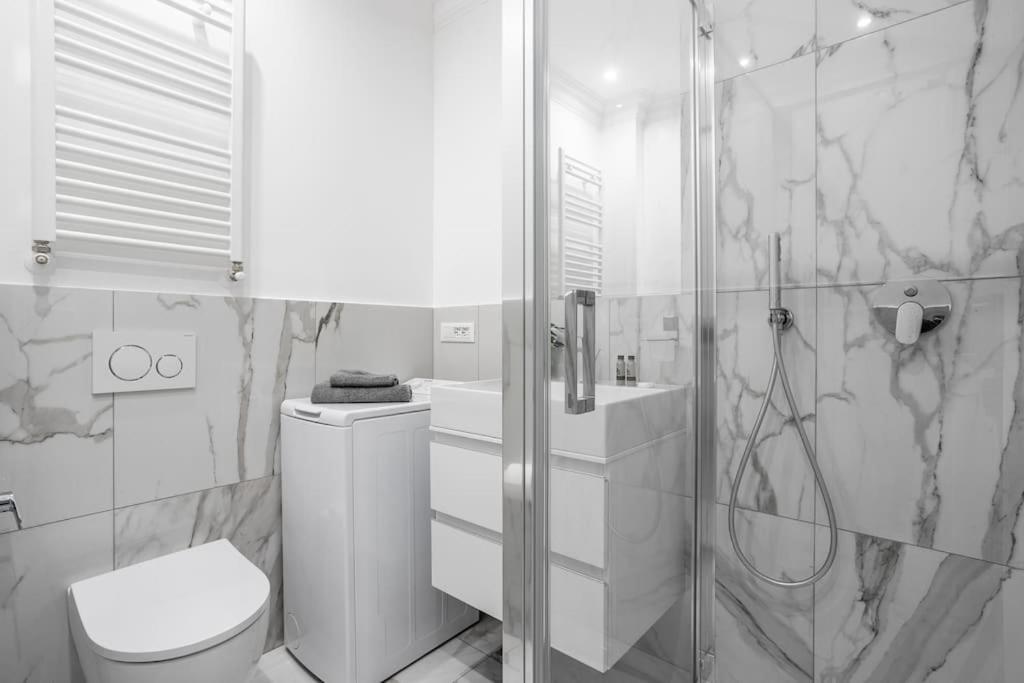 Duomo'S Nest - Central Mini-Apt Milan Bagian luar foto